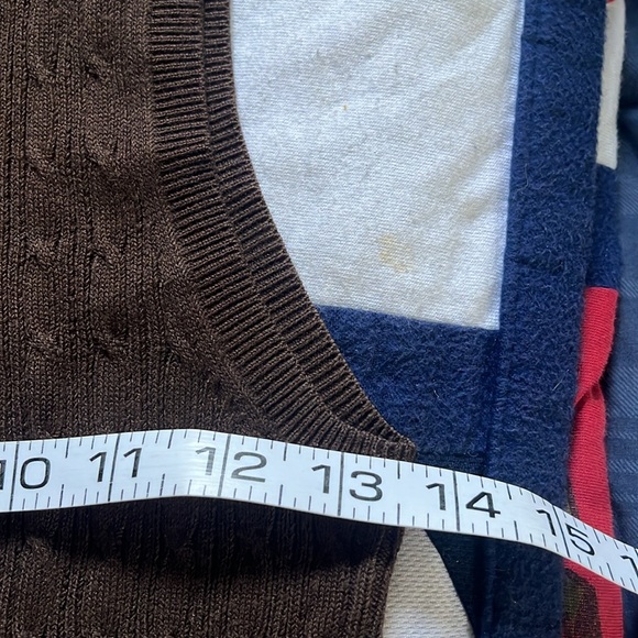 NWOT! Gap Factory Women’s Sleeveless Cable Knit Turtleneck. Brown. Medium. - Picture 7 of 9